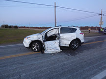 2 injured in crash